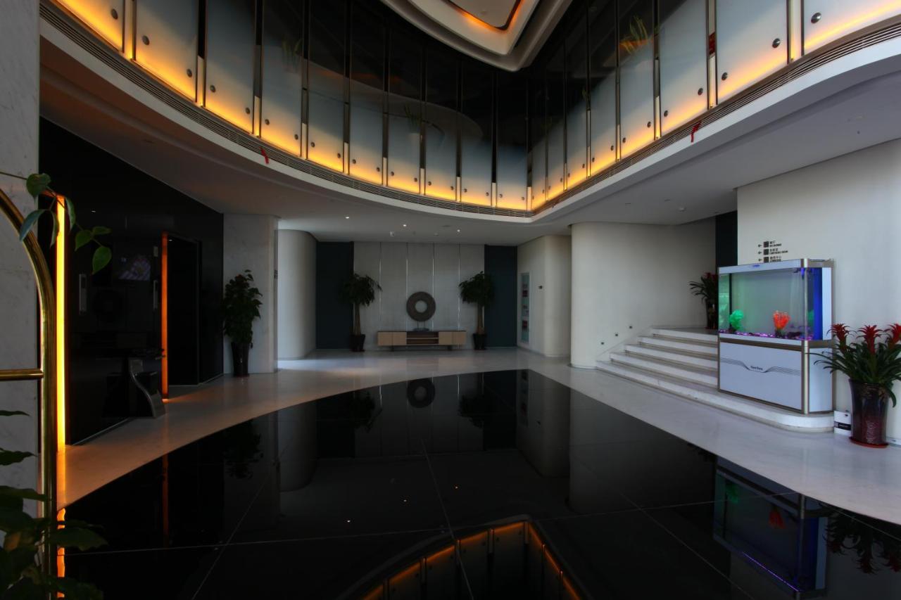 Metropolo, Qingdao, Chengyang People'S Government Exterior photo